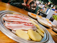 土豆片-·缸桶屋·韩式牛肋条自助烤肉(西湖D11店)