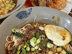 钵钵鸡-丁丁猫重庆小面(徐州路店)