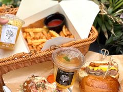 -LESCEDARS Brasserie Bistro香柏树