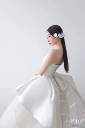 -Lady  Jane高端婚纱礼服馆