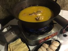 -鲜入围煮花胶鸡海鲜火锅