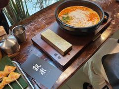 -银米·云南传统过桥米线(双廊黑金冠店)