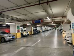 -中山公园-龙之梦停车场