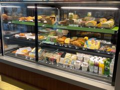 面包甜点陈列柜-星巴克(宝山万达店)