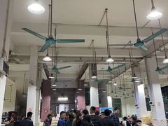 大堂-标记美食新鲜猪杂(兴南大道店)