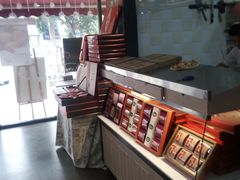 -梁师傅烘焙(山亭店)