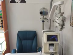 -李医生眼镜工作室