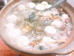 炭炉果鸡煲-威邵鸡煲(西华路总店)