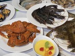 -领鲜活海鲜榴莲自助火锅(东门店)