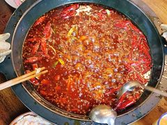 -黄潇洒老火锅(九眼桥宏济巷店)