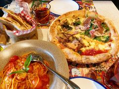 四季披萨-BOTTEGA意库(中骏世界城店)