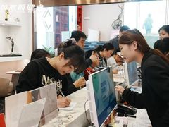 -英派斯健身旗舰店(海信国际中心馆)