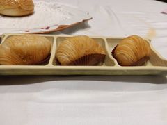 榴莲千丝酥-稻香酒家·34年老字号·港式粤菜(汉街店)