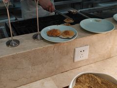 -绿岛港轩海鲜烤肉涮锅自助餐厅
