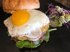 -HIGH FIVE哈福手工汉堡(桂林路店)