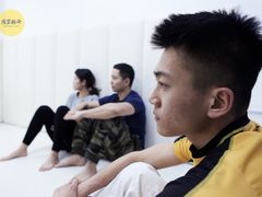 -菠萝格斗巴西柔术训练馆