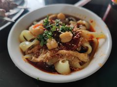 -烤肉小伙烤肉店