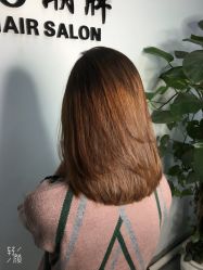 -V8潮牌·接发烫染连锁