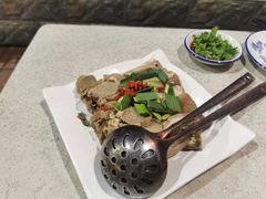 -墨脱石锅椰子鸡•香草鸭•东山羊(大东海店)