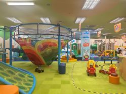 -莫莉幻想儿童乐园(武汉经开永旺店)