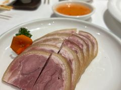 烟熏猪手-白天鹅宾馆-宏图府餐厅