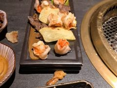 -铭牛烧肉·和牛海鲜自助(高新月牙湖店)