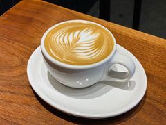 Latte-black rainbow coffee