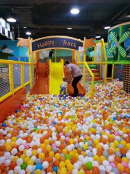 -孩子王童乐园(马群店)