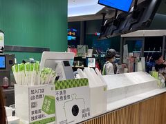 -奈雪的茶(优特汇店)