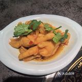 打开新世界大门。「港式腊味煲仔饭」煲仔饭酱油拌好