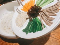 鸡丝凉米线-云海肴·汽锅鸡·云南菜(高德置地店)