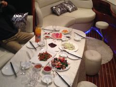 -北外滩百艇汇游艇俱乐部
