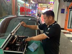 -鲨鱼皮汽车凹陷玻璃修复(静安店)