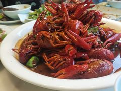 香辣小龙虾-陈先进鱼馆·夜宵·地道农家菜(湖墅南路店)