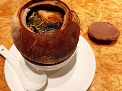 椰皇炖乌鸡汤-陈鹏鹏潮汕菜(宝安机场T3航站楼店)