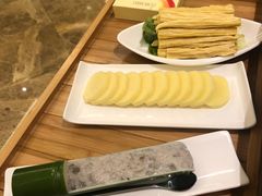 -彩虹坊火锅(宁穿路店)