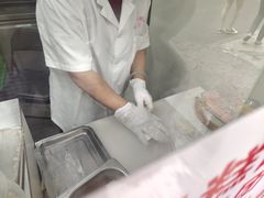 -上海虹口糕团(福州路店)
