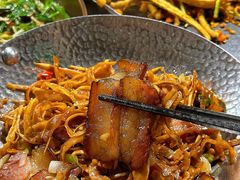 -雀舞云南菜(天津天河城购物中心店)