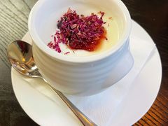 玫瑰蜂蜜酸奶-莫多多餐厅