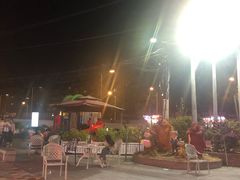 -东南美食街