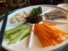 -云海肴·汽锅鸡·云南菜(天山百盛优客店)