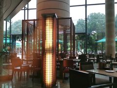 -松山湖凯悦酒店·Café自助餐厅·周末火舞秀表演