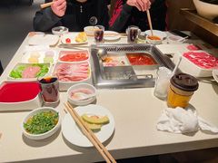 -海底捞火锅鲜切牛肉主题店(长寿路店)