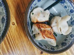 -无名氏宵夜小摊(祝家三姐妹馄饨店)