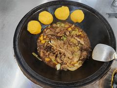 -粘豆包柴火铁锅炖