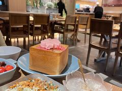 -蜜桃餐厅·伴山(湖滨商业街店)