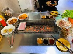 -马路牙子烧烤音乐酒馆(望京店)
