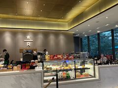 -星巴克臻选(深圳龙华红山天虹店)