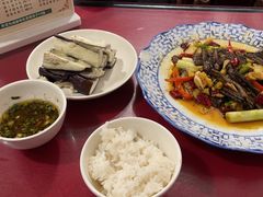 爆炒土鳝鱼-百年粉蒸牛肉