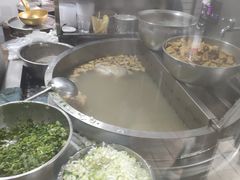 -何胖子丸子汤(南海街店)